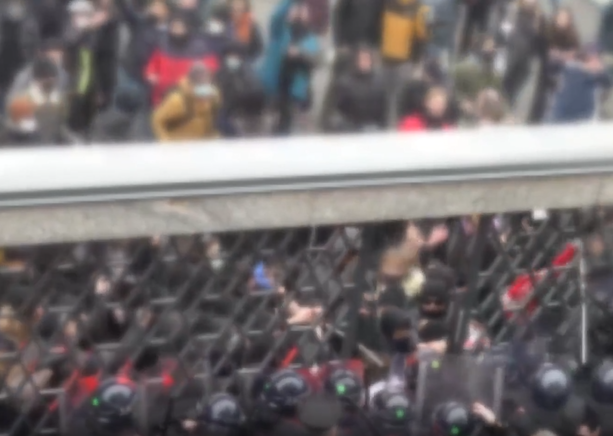 Aggressione alle forze dell'ordine di fronte all'Unione Industriale: 11 militanti di Askatasuna nei guai. &quot;Violenza gratuita&quot; [VIDEO]