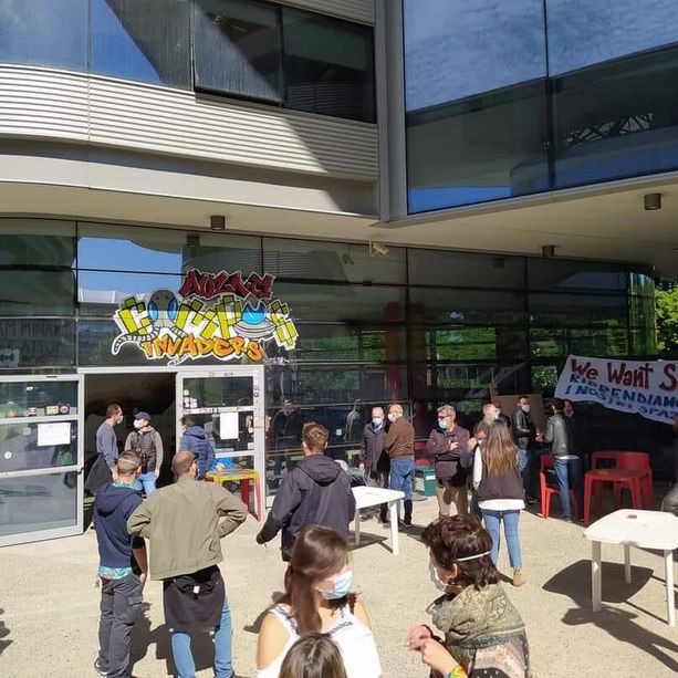 Dura poco l'occupazione lampo al Campus Einaudi: la polizia sequestra l'aula C1
