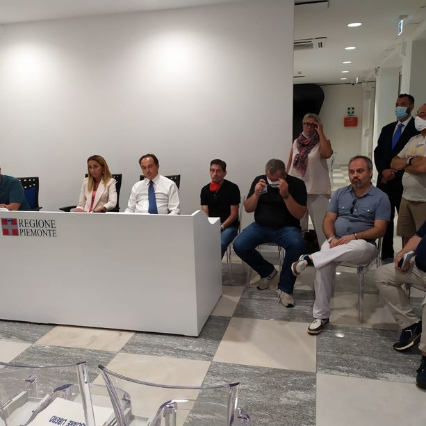 Fallimento ex Embraco, Cirio e sindacati contro il Governo: “Ci sentiamo tutti presi in giro” [VIDEO]