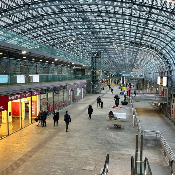 Porta Susa tra disservizi e negozi ancora &quot;in allestimento&quot;: si aspetta il rilancio del 2025 [FOTO]