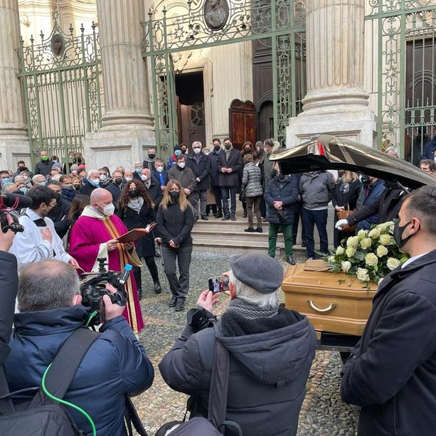 Suicidio Burzi, la lettera d’addio dell’ex assessore: &quot;Non più in grado di tollerare sofferenza, ansia e angoscia&quot;