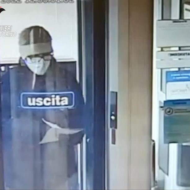 I &quot;nonni&quot; rapinatori non perdono il vizio: dopo il colpo alla banca di Poirino anche un tentativo di furto al bancomat del Salone del Libro