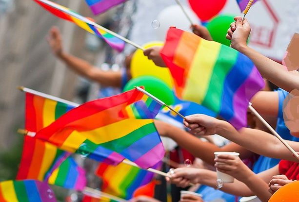 Irruzione in CasArcobaleno e insulti contro gli omosessuali durante un evento Arcigay