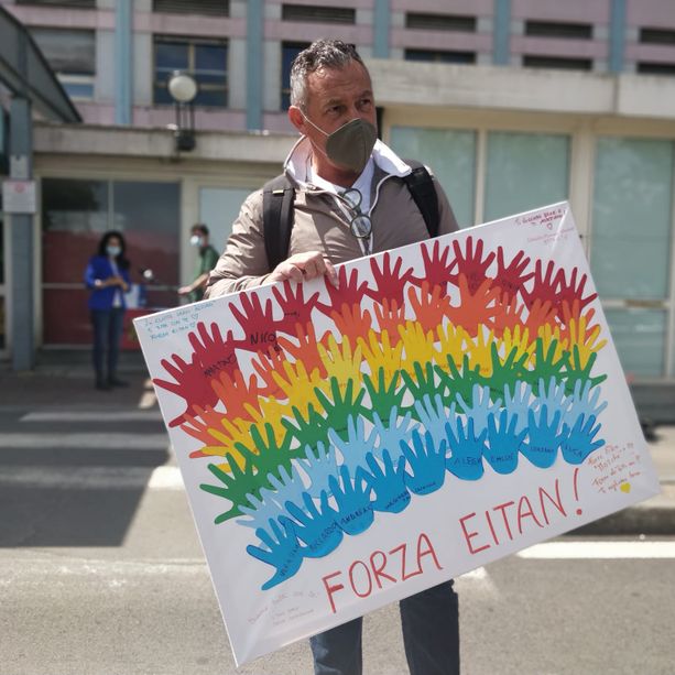 Tragedia Mottarone: i compagni di Eitan realizzano un quadro per il piccolo sopravvissuto