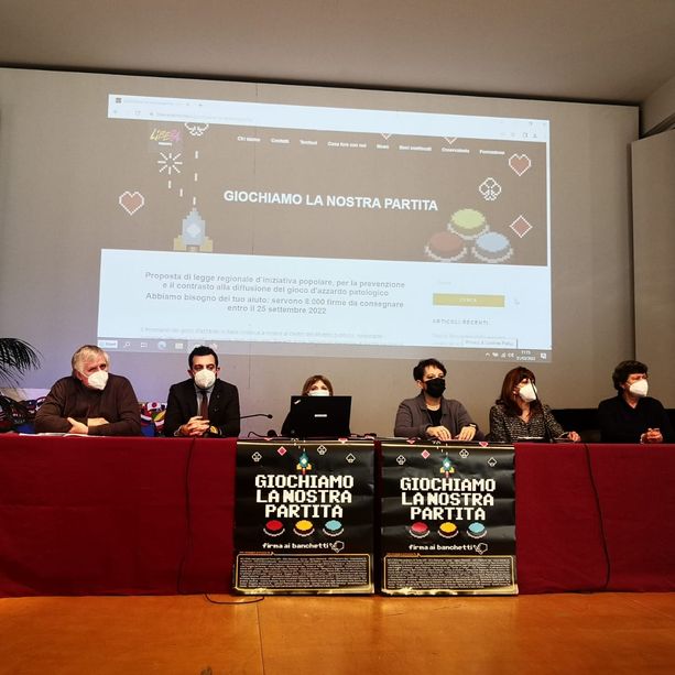Gioco d'azzardo legale, 12mila firme per chiedere alla Regione una nuova legge: &quot;Ci vanno di mezzo i più fragili&quot;