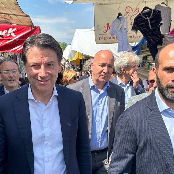 Conte a Ivrea apre al Pd: &quot;A me preme contrastare le destre, il Governo si è rivelato incapace&quot; [FOTO]