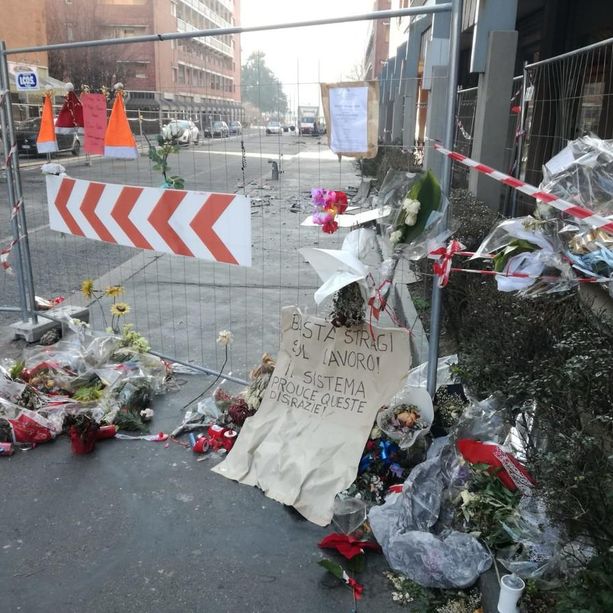Via Genova, due anni dopo: la cerimonia davanti alla targa in ricordo delle tre vittime