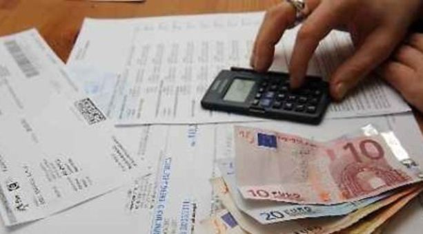 Caro energia, le proposte del Piemonte: prezzi calmierati, sconti in bolletta e sull'iva, facilitazioni per gli impianti di autoconsumo