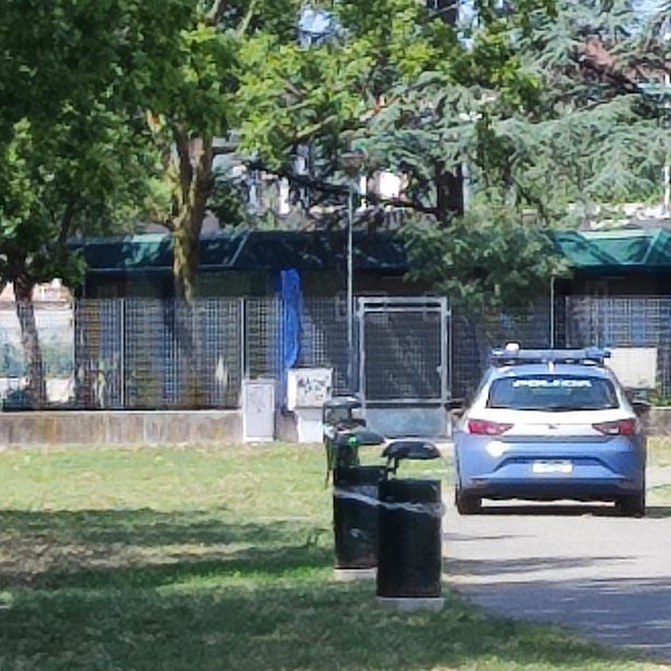 In via Cigna il centro anziani è assediato da pusher e tossicodipendenti: “Ora basta”