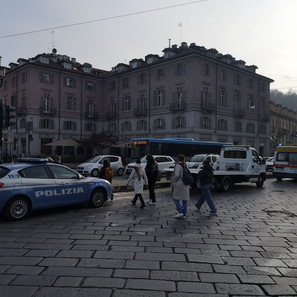 Miracolo davanti alla Gran Madre: uomo colto da malore, salvato da due passanti