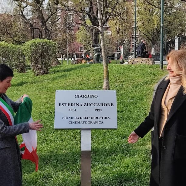 Piazza Adriano nel nome delle donne: intitolati i due giardini a Esterina Zuccarone e Alda Croce [FOTO]