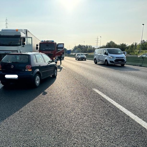 Doppio incidente in mattinata sulla tangenziale, in corso Regina e allo svincolo di La Loggia: traffico paralizzato