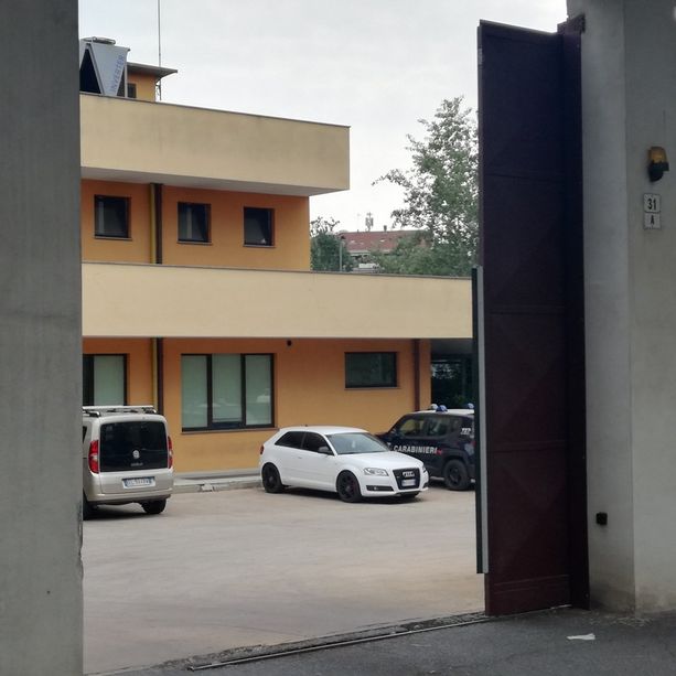 Migranti, tensioni al Cpr di corso Brunelleschi: incendiati alcuni materassi. Tre i fermati
