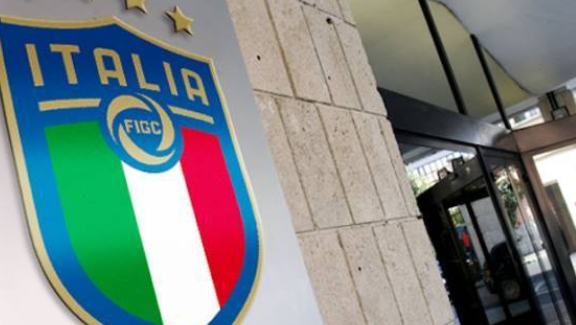 PAZZESCO, ALTRO RINVIO PER IL CONSIGLIO FIGC - Calcio, non si decide ancora