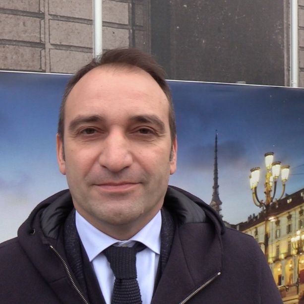 Natale, gli auguri del sindaco Lo Russo: &quot;Sia un anno di rilancio per Torino e di pace per l'Ucraina&quot; [VIDEO]