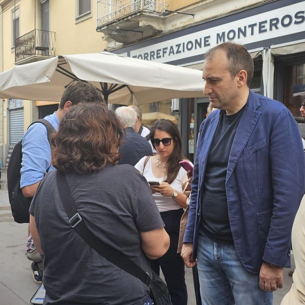 Lo Russo al mercato di piazza Foroni. I residenti: &quot;Il presidio fisso dei militari non basta, lo spaccio si sposta&quot;  [VIDEO e FOTO]