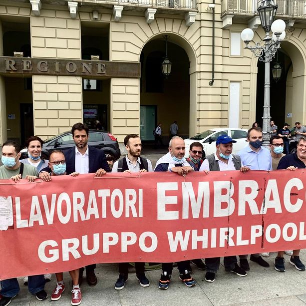Ex Embraco, uno spiraglio dopo il mancato incontro con il ministro Orlando: il Governo approva la norma salva-cassa