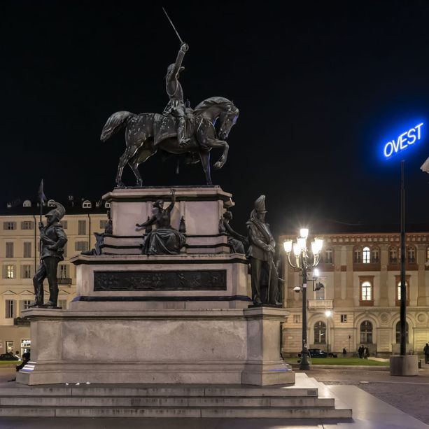 Da domani a Torino le Luci d'Artista 2023. In piazza San Carlo la nuova opera di Anselmo &quot;Orizzonti&quot; : la mappa