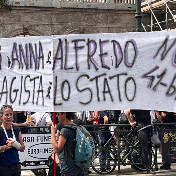 Anarchici in corteo per la Palestina e contro il 41bis. Esposto lo striscione &quot;La Resistenza vive. Free Gaza&quot; [FOTO]