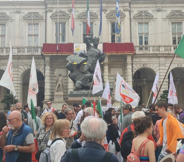 PD e Movimento 5 Stelle tornano uniti per manifestare contro il Governo Meloni