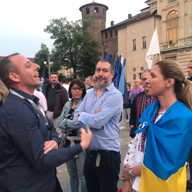 Manifestazione pro Putin a Torino: &quot;Stop sanzioni alla Russia e armi all'Ucraina&quot;