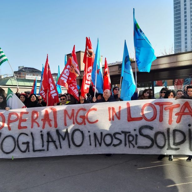 Presidio Manital Idea Ivrea davanti al Tribunale: &quot;Dateci i nostri stipendi&quot;