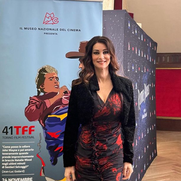 Manuela Arcuri al 41TFF per il corto Domina: “Diventerà un lungometraggio e sarà girato a Torino” [VIDEOINTERVISTA E FOTO]