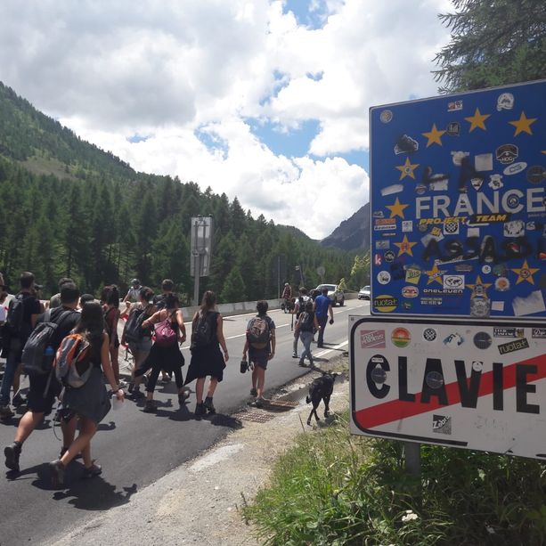 Immigrazione, quasi 7000 persone respinte in 9 mesi al confine con Oulx e Bardonecchia: &quot;Violati diritti fondamentali&quot;