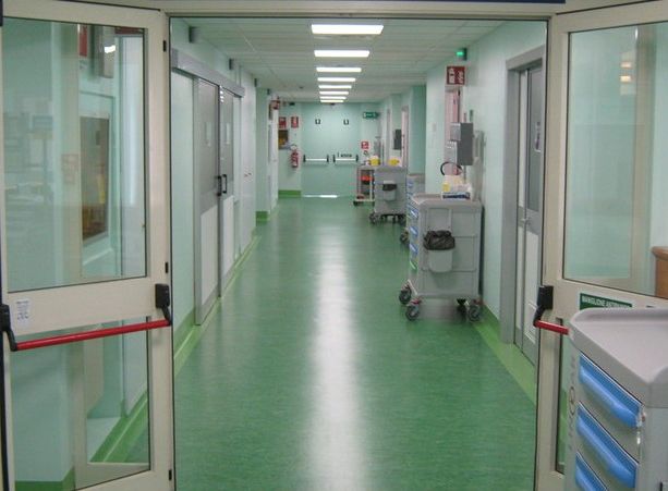 Violenza al pronto soccorso del Mauriziano: insulta il personale e viene arrestato
