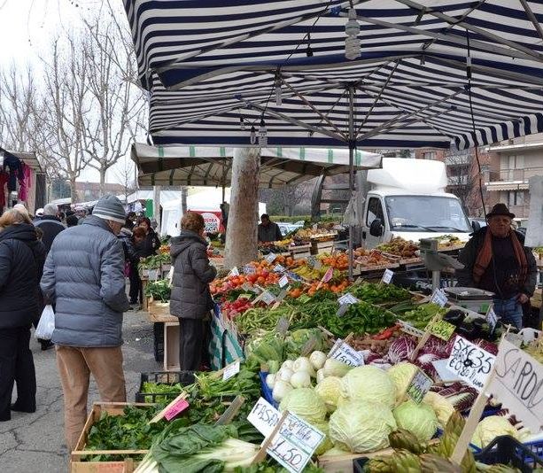 Fase due anche per il mercato di Grugliasco: dal 23 maggio nuove regole in viale Echirolles e via Leon Tron