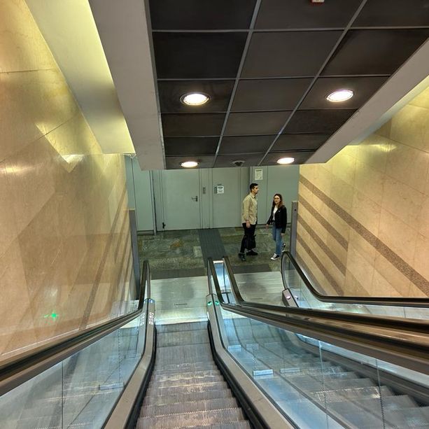 Metro bloccata dall'anti incendio alla fermata della stazione di Porta Nuova