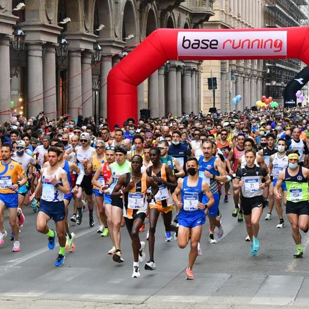 Una città che va di corsa: il 5 novembre triplo appuntamento con la Mezza, la Maratona di Torino e la 7 km