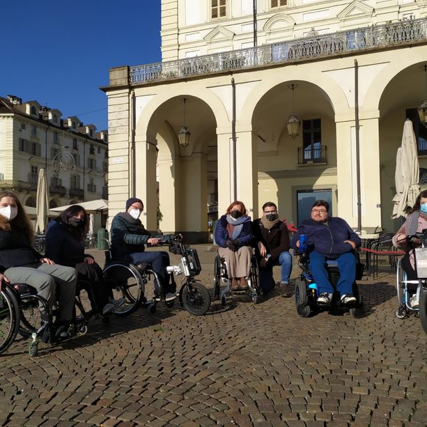 L'odissea delle barriere architettoniche in centro a Torino, un problema per tutti [FOTO E VIDEO]