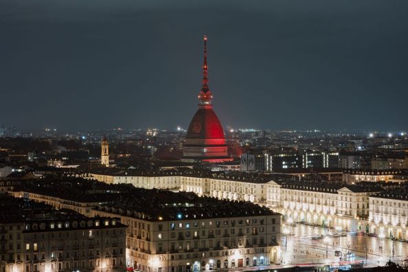 Capodanno cinese: questa sera la Mole si illumina (ancora) con il carattere cinese 福