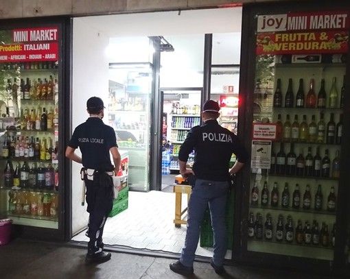 A Torino controlli contro la malamovida: oltre 7mila euro di multe ai &quot;bangla&quot;