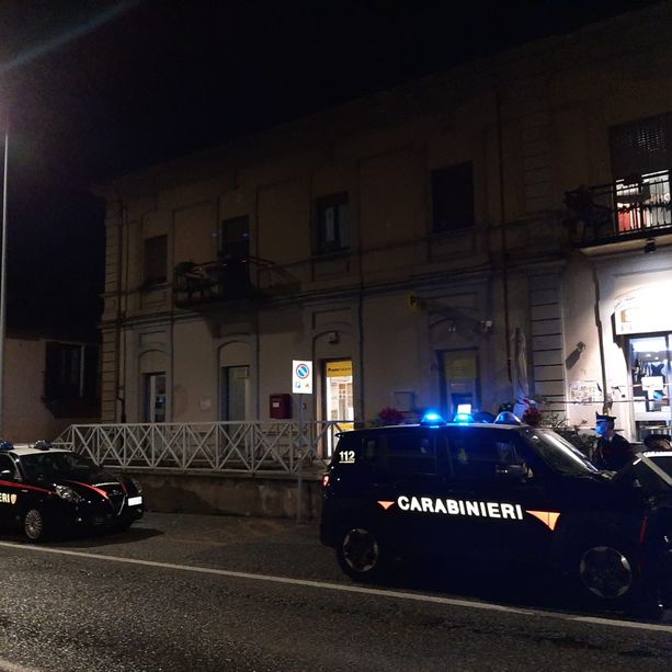 Luserna San Giovanni, uccide una ragazza in un bar e ne ferisce altre due