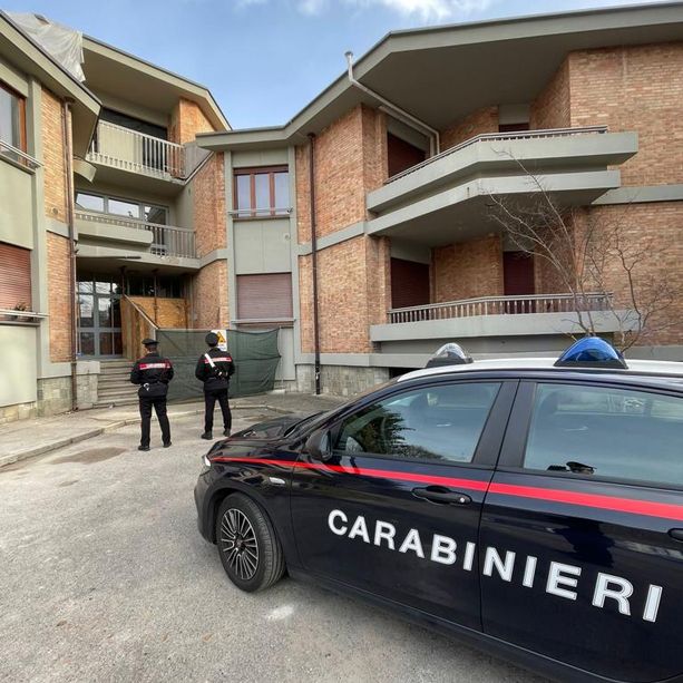 Operaio caduto da un'impalcatura: sembrava un incidente, ma lo aveva spinto il collega