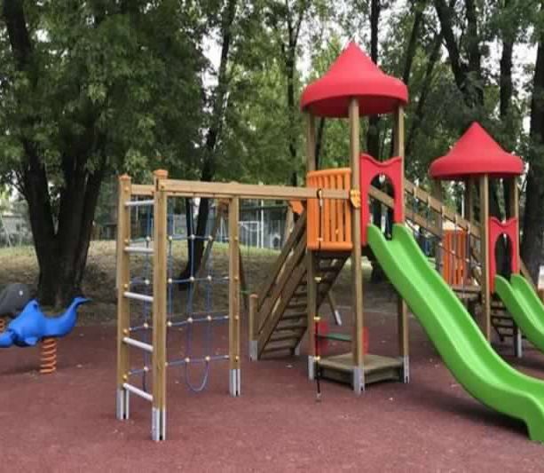 Bimbo si perde al parco la mattina di Natale: il lieto fine arriva dopo 4 ore di ricerche disperate