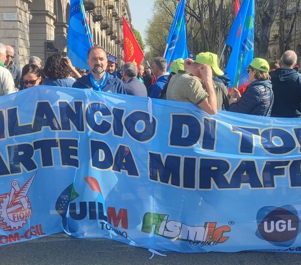 Mirafiori, i sindacati rispondono a Tavares: &quot;Inaccettabile, questa situazione frutto delle sue scelte&quot;