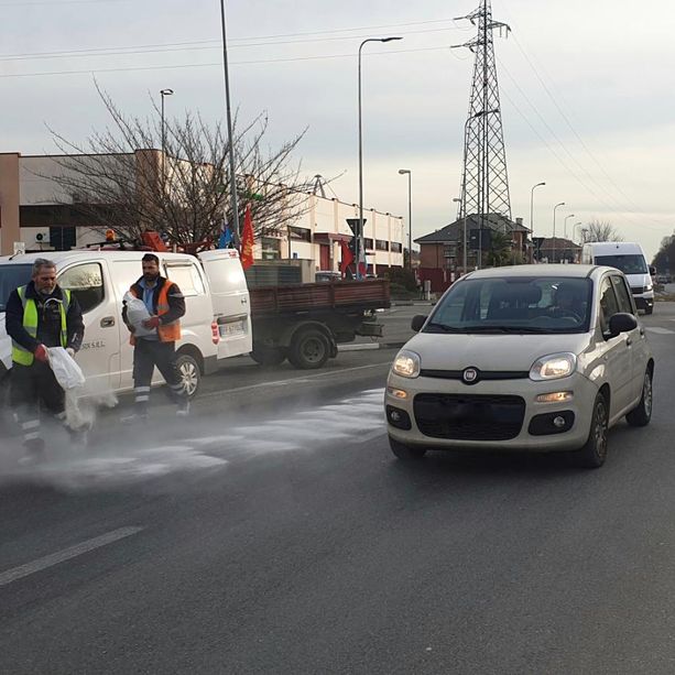 Venaria, dispersione di liquidi in strada: code e disagi all'imbocco della tangenziale