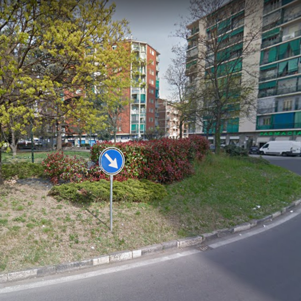 Camionette dell'esercito a Barriera Milano: presidio fisso fino al 25 marzo