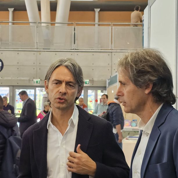 Ieri sera a Nichelino, stamattina al Salone del libro: SuperPippo Inzaghi non dribbla l'entusiasmo dei tifosi