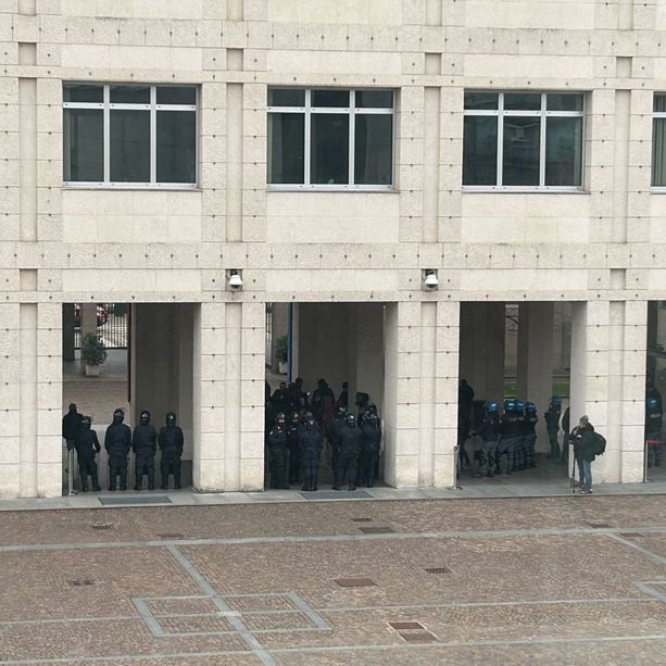 Inaugurazione blindata per il Politecnico di Torino: l’anno accademico comincia con la scorta anti-proteste [FOTO e VIDEO]