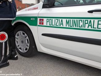 Tragedia in via Di Nanni: auto urta un ciclista e lo uccide