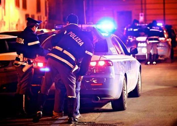 Provano il colpo dentro un cantiere edile, rubano 4000 euro di materiale ma vengono scoperti e arrestati