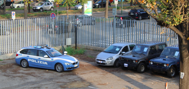 Recuperate 13 auto rubate e camuffate per essere riciclate: un arresto [VIDEO]