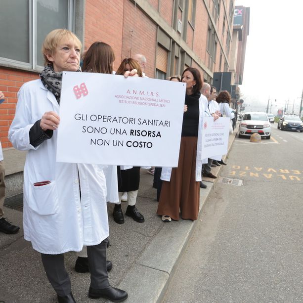 Contratto scaduto, stipendi al palo e sanitari in fuga. I medici del Gradenigo: “Così non si può lavorare”