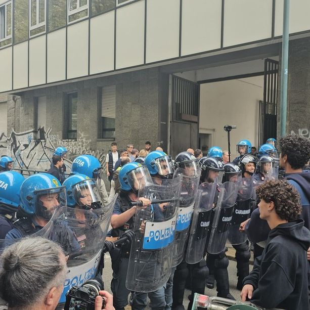 Istituto Birago &quot;militarizzato&quot; per Valditara: &quot;Cosa ci vieni a fare in Barriera, non ti vuole nessuno&quot;