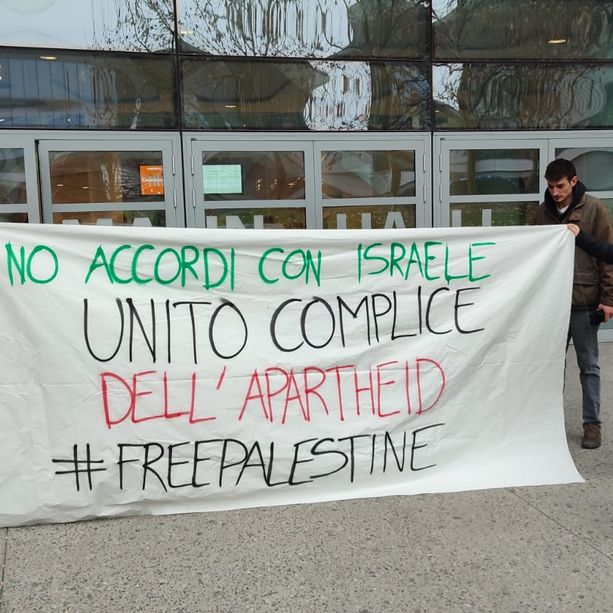 Studenti protestano contro l'Università di Torino: “No ad accordi con Israele, siete complici dell'apartheid”