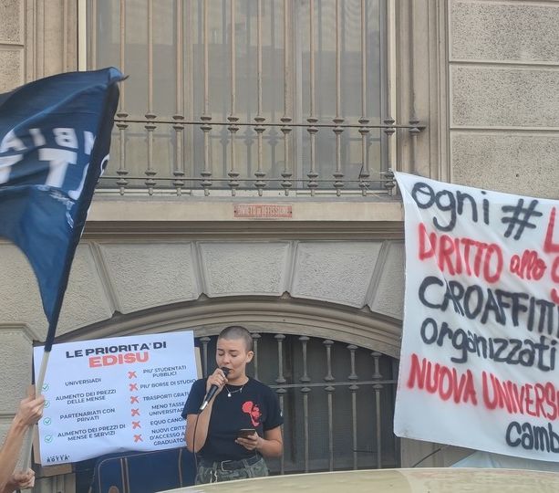 Caro affitti e sfratti per le Universiadi, tornano le proteste degli studenti in tenda